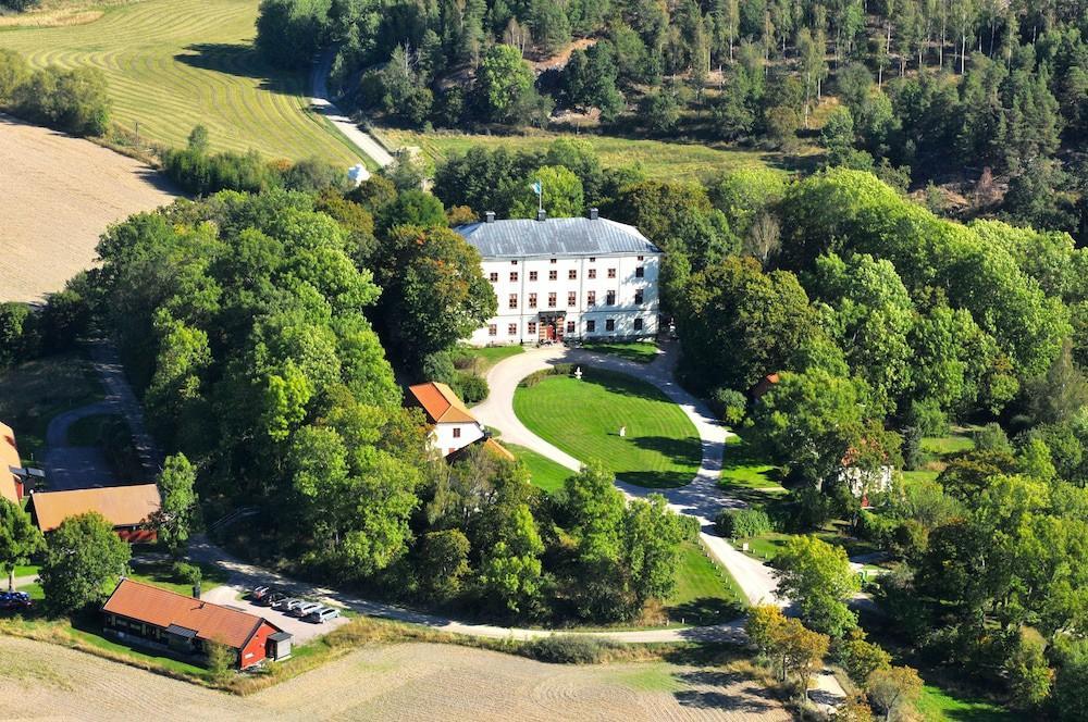 Husby Saeteri Hotel Soderkoping Exterior photo