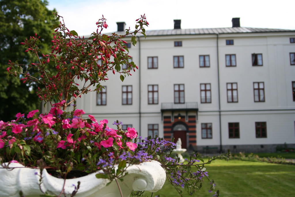 Husby Saeteri Hotel Soderkoping Exterior photo